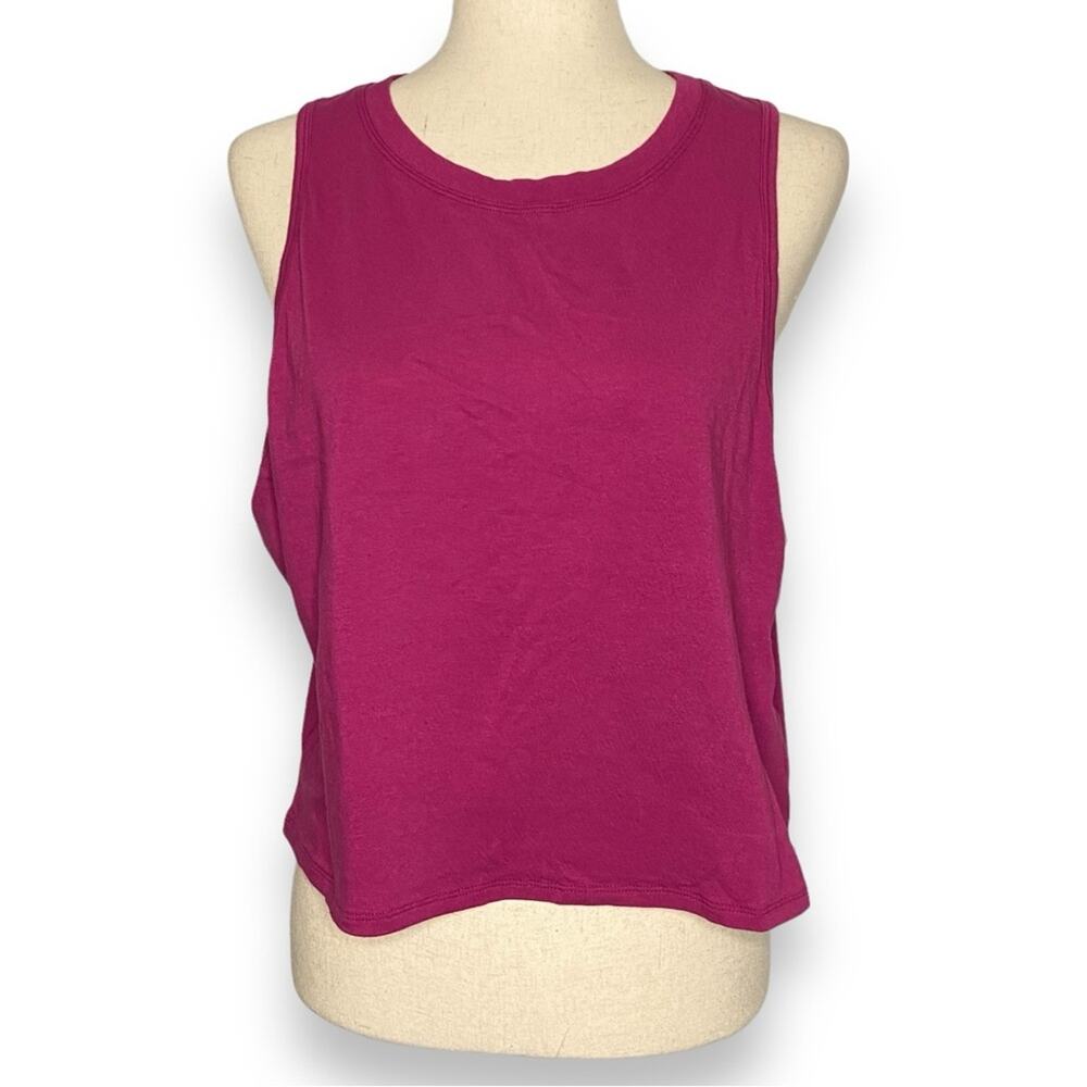 Markia Cropped Workout Tank Top In Magenta Women’s Size Large